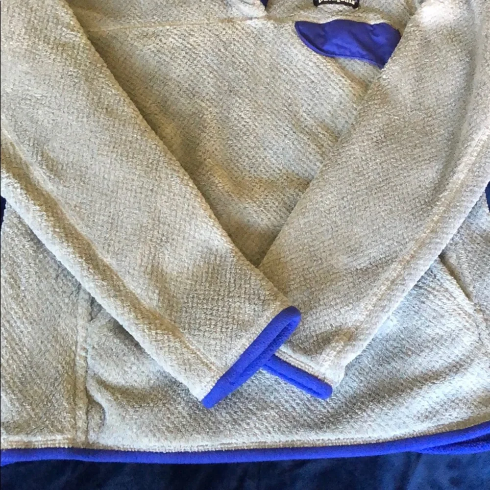 Women’s Patagonia sweater 💕 - Picture 7 of 7